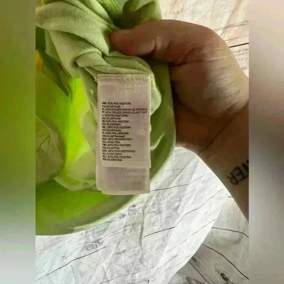 The North Face sleeveless hooded tank top - Picture 6 of 7